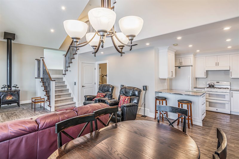 Dining Room | Kitchen