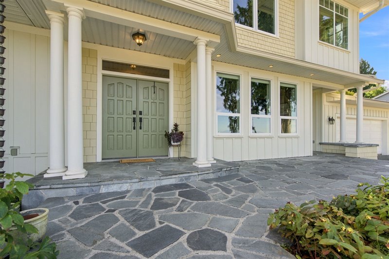 Front Patio | Entry