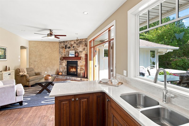 Kitchen | Family Room