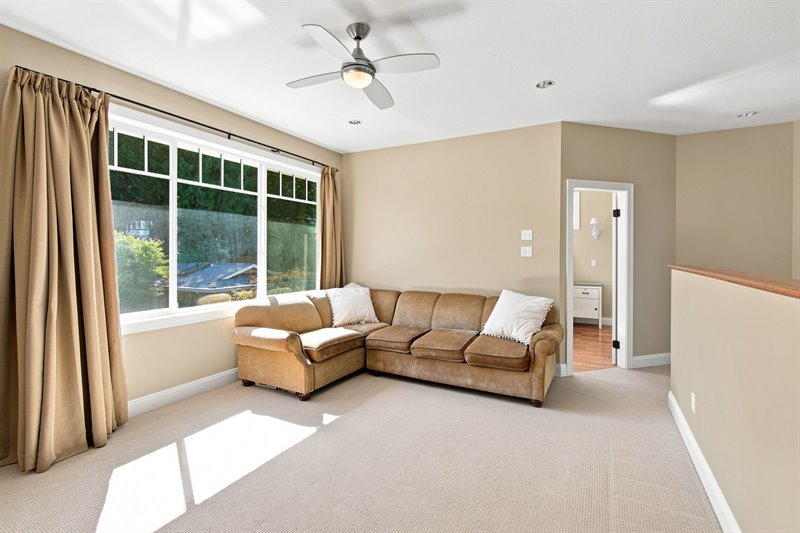 Upper Landing - Rec Room
