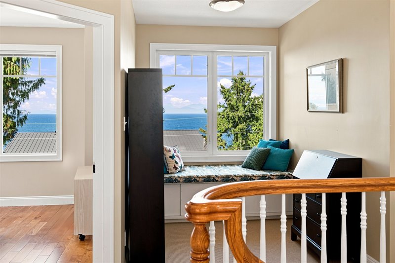 Upper Landing - Alcove | Reading Nook