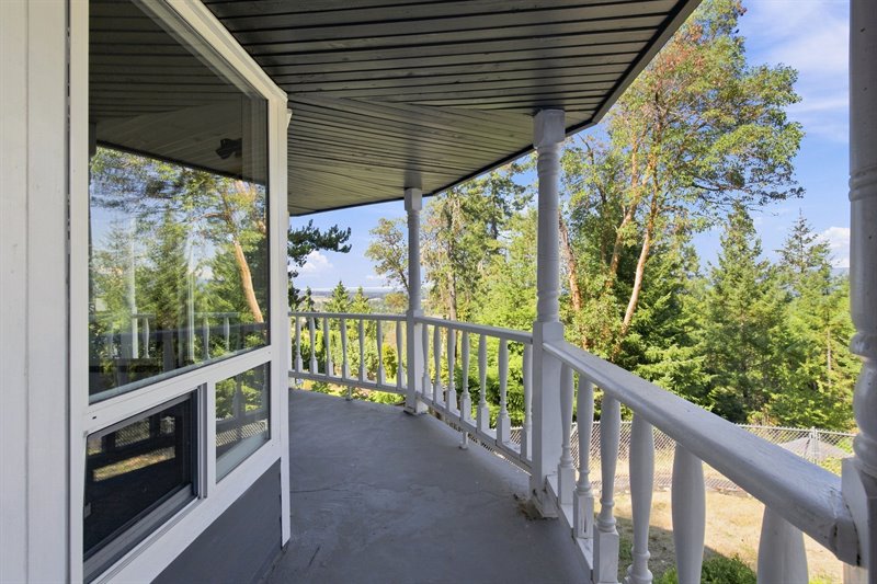 Wrap-Around Balcony
