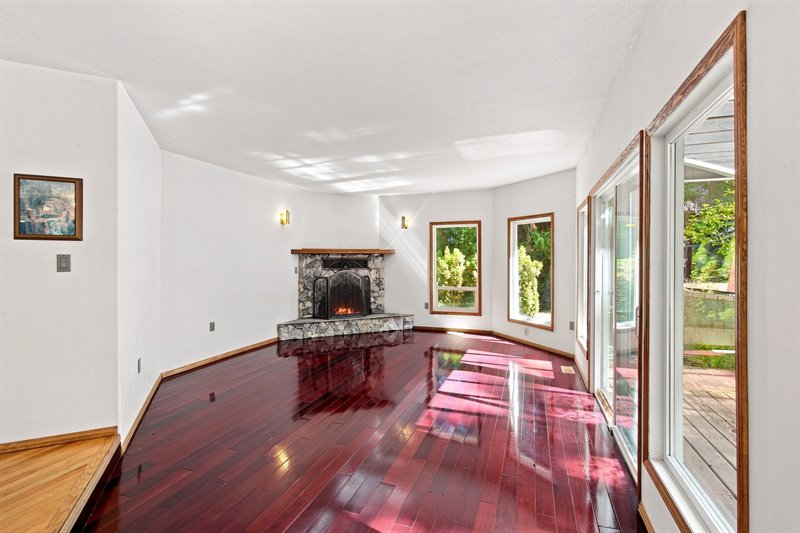 Family Room - Door to Deck