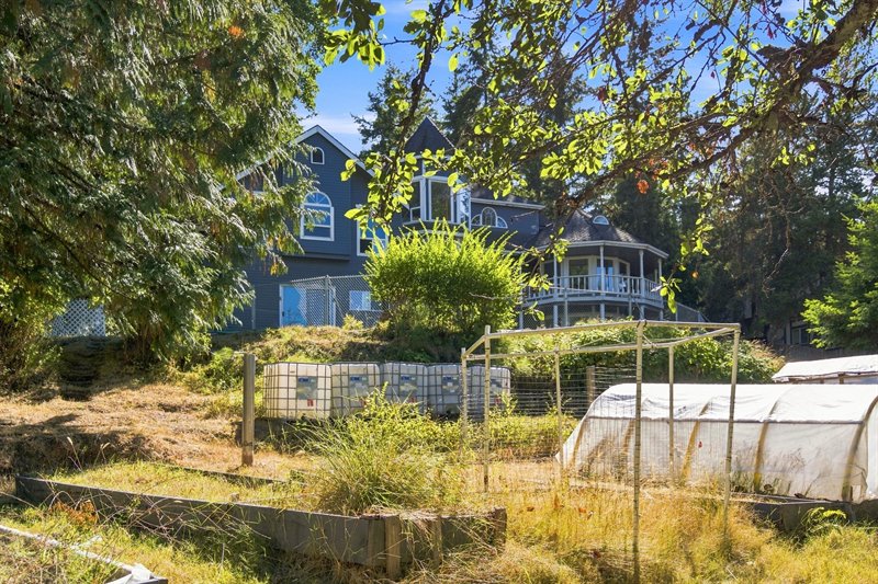 Greenhouse | Garden Area