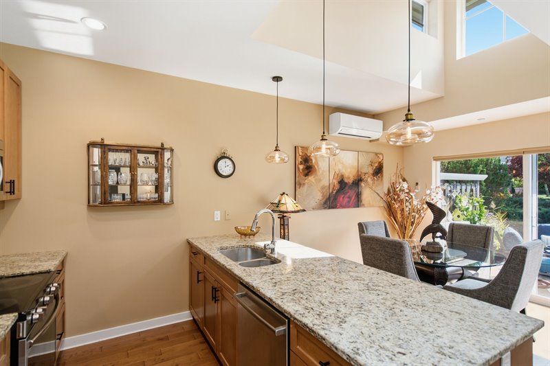 Kitchen | Dining Room