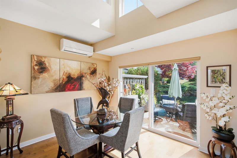 Dining Room - Door to Back Patio