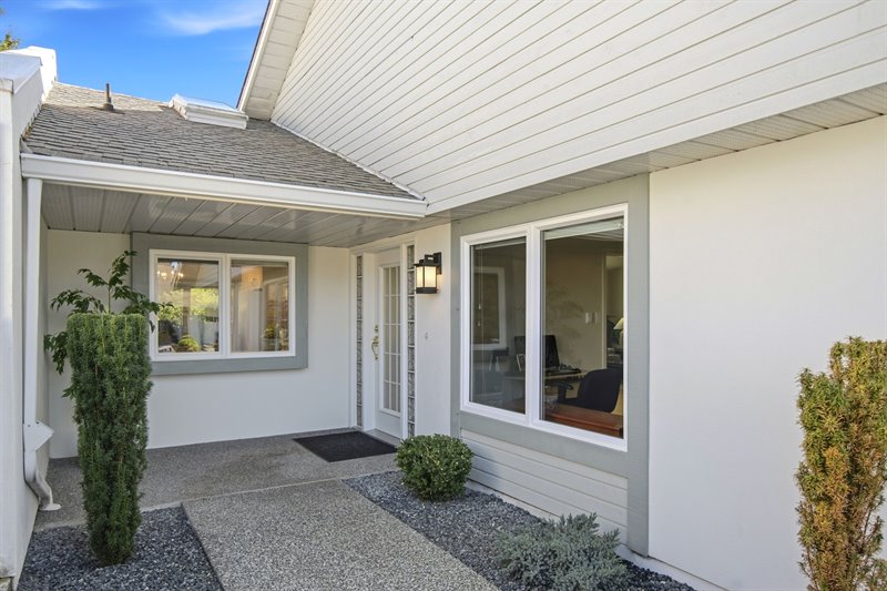 Covered Porch & Entry