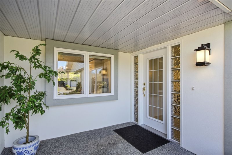 Covered Porch & Entry
