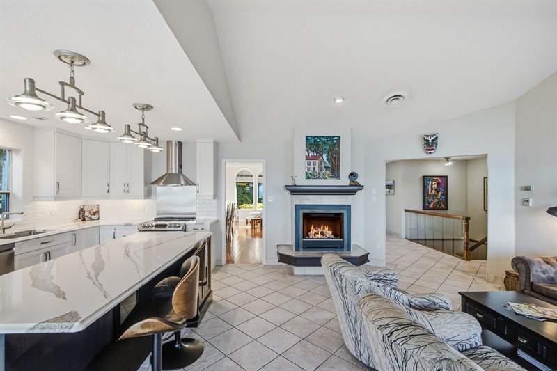 Kitchen | Family Room