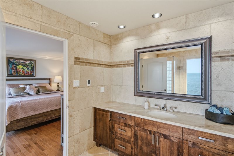 Ensuite