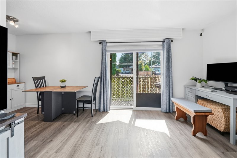 Living Room - Door to Balcony