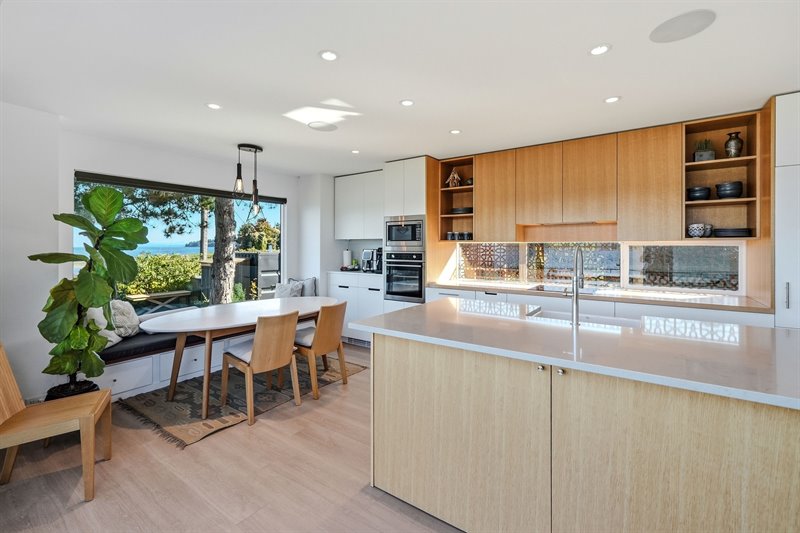 Kitchen | Dining Area