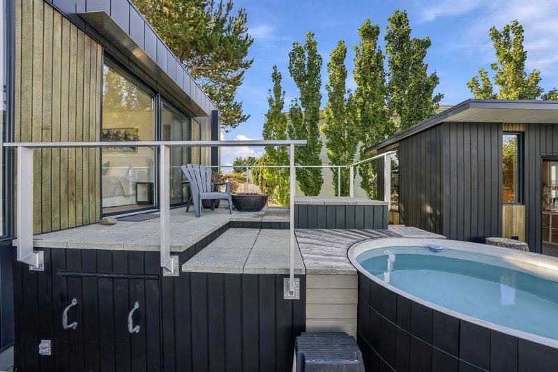 Deck off Ensuited Bedroom