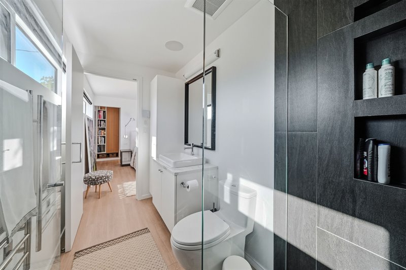 Ensuite