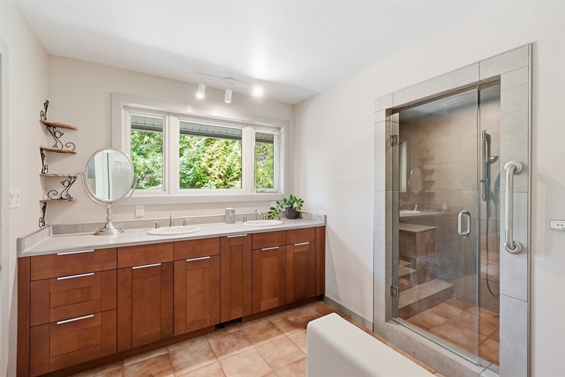 Ensuite