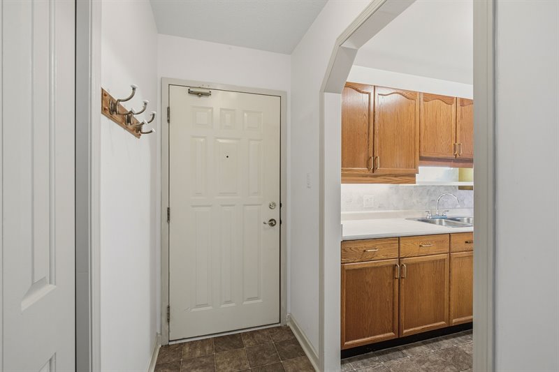 Foyer - Kitchen