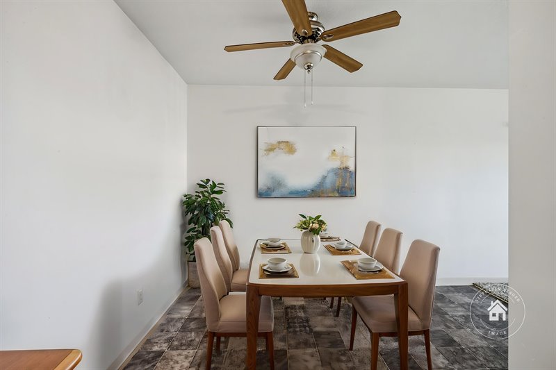 Dining Area (Virtual Staging)