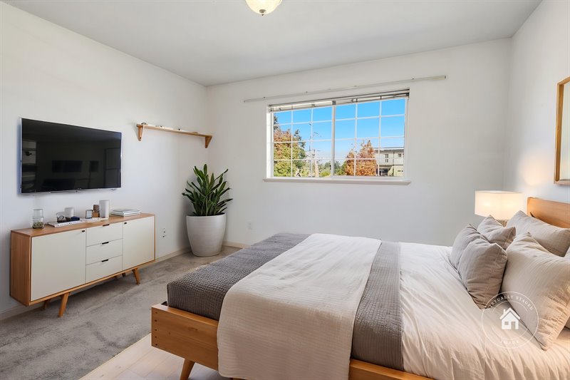Primary Bedroom (Virtual Staging)