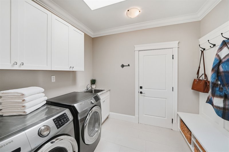 Laundry Room - Door to Single Car Garage