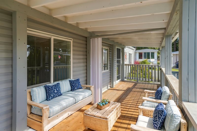 Deck (Virtual Staging)