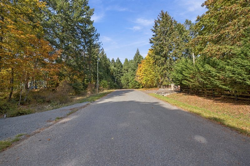 Lot - Entry from Road