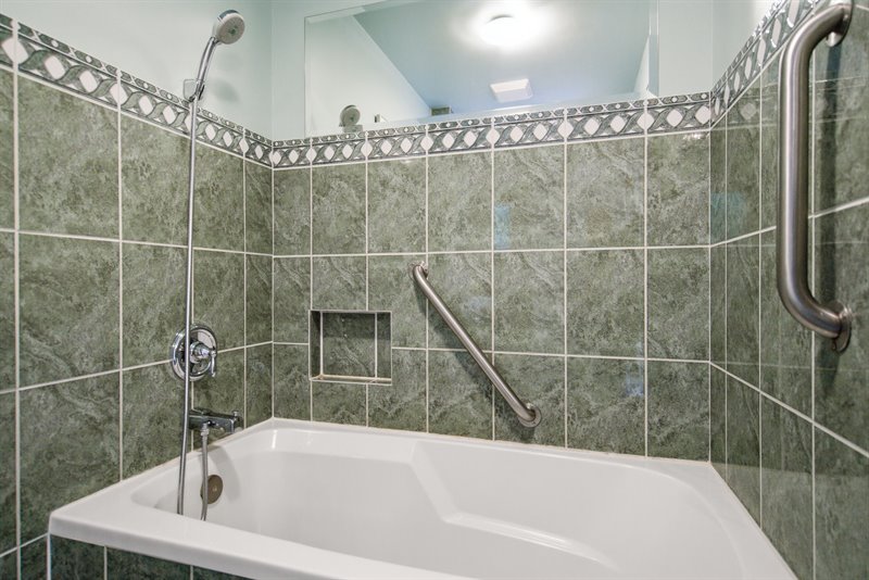 Ensuite