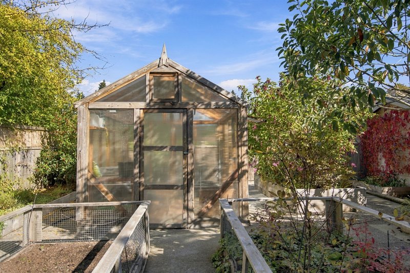 Garden Area & Greenhouse