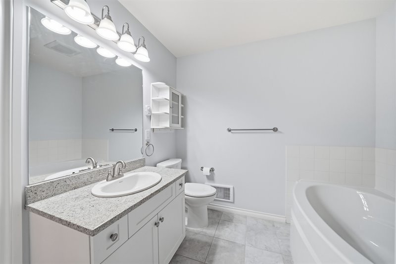Ensuite
