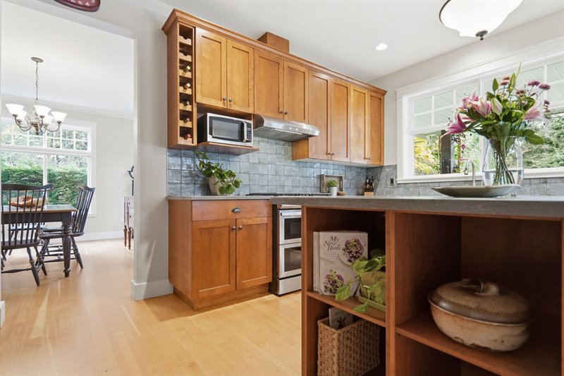 Kitchen | Dining Room