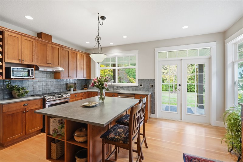 Kitchen - Door to Deck