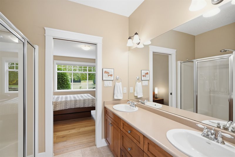Ensuite